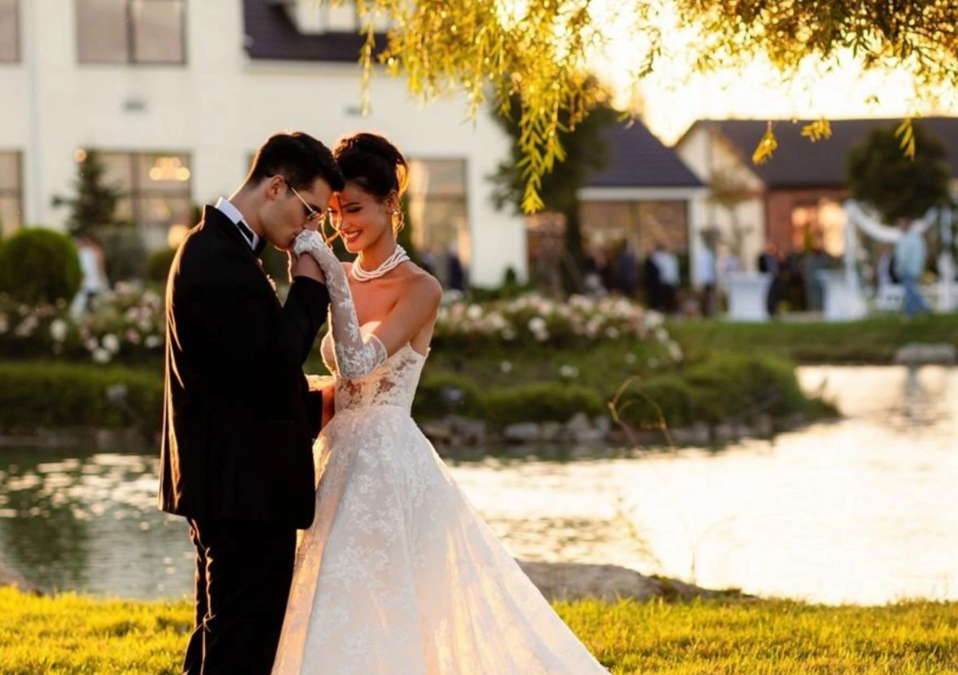 The Dance of Light and Love: A Special Design for Georgia’s Two Star